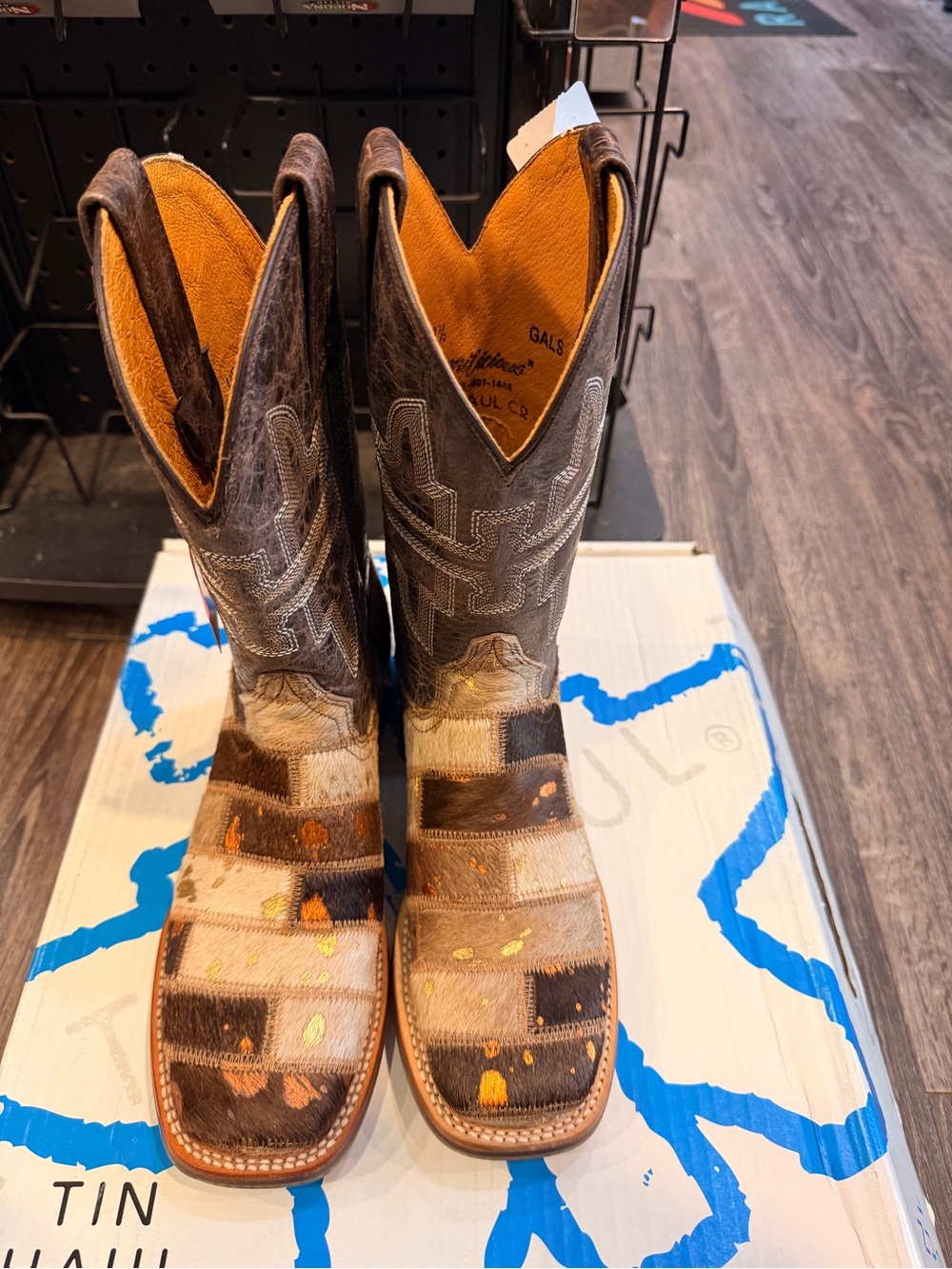 New Tin haul ladies patchwork brown/tan boots size 7